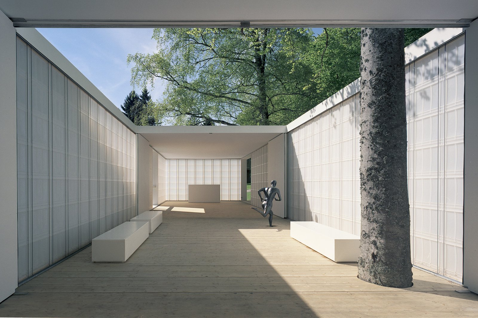 mlzd apm Artplace Pavillon Front innenhof