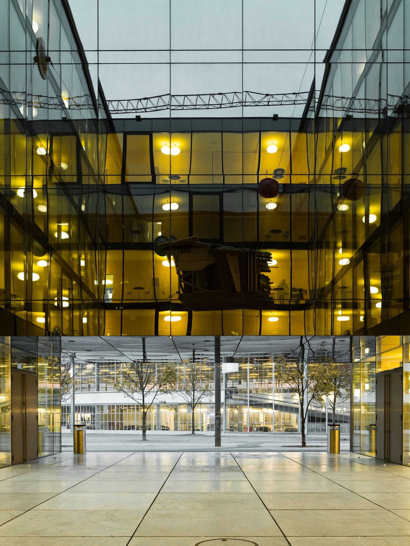 mlzd kbsb Kaufmännische Berufsschule Biel Glasfron