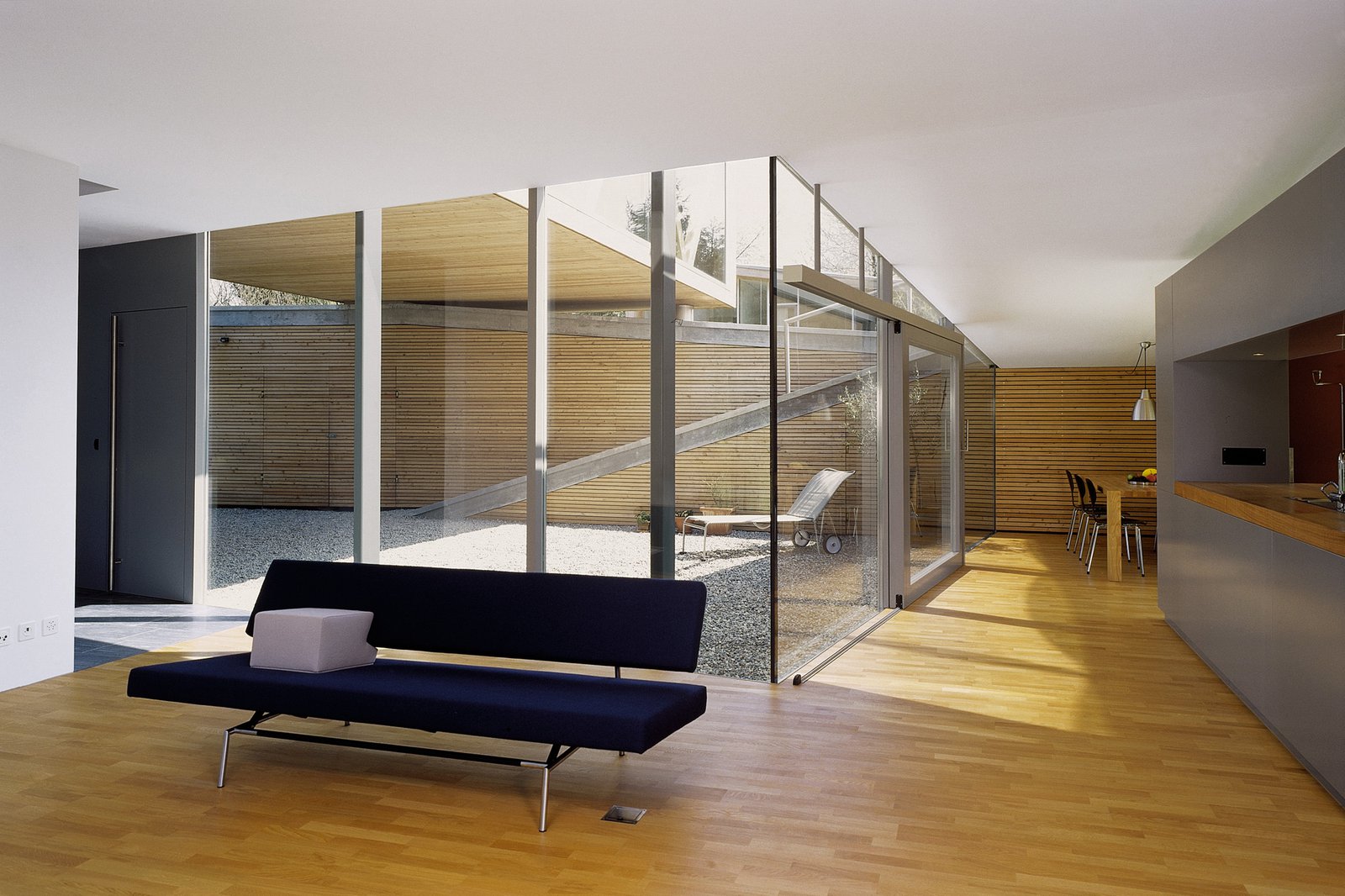 mlzd tri Neubau Haus Treffer innen Sofa