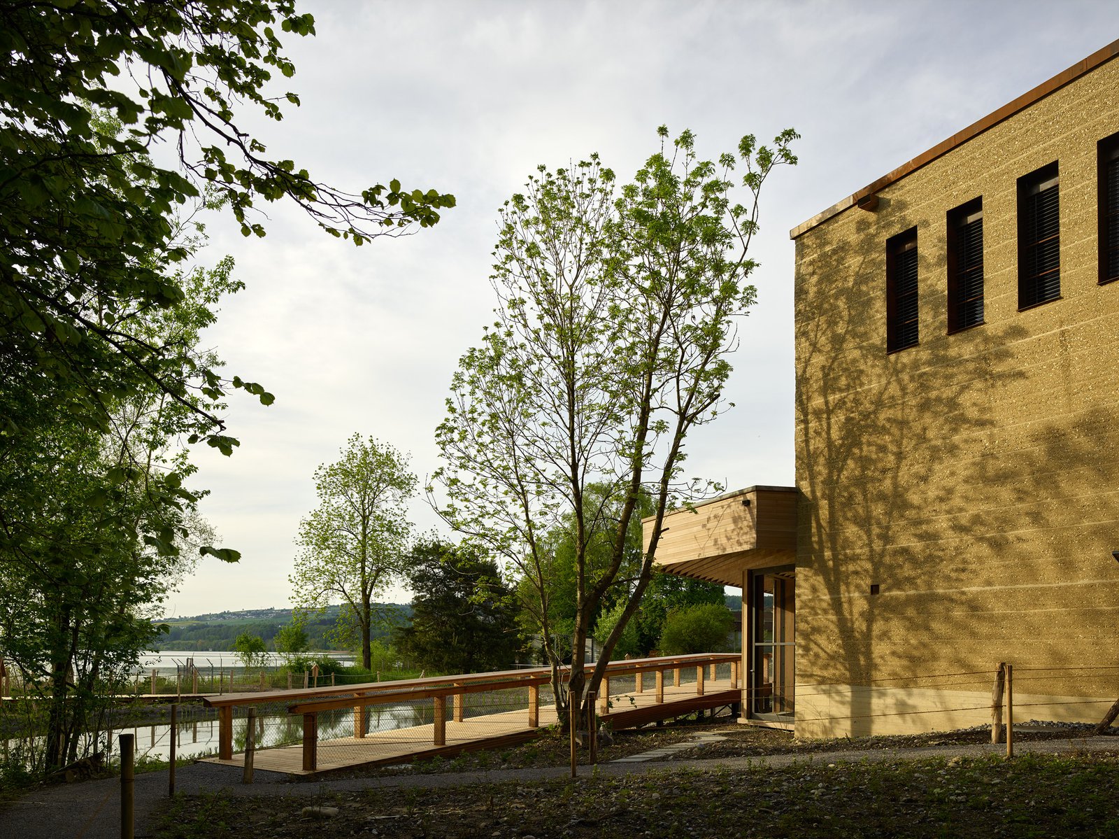 mlzd vos Zentrum Schweizer Vogelwarte aussen