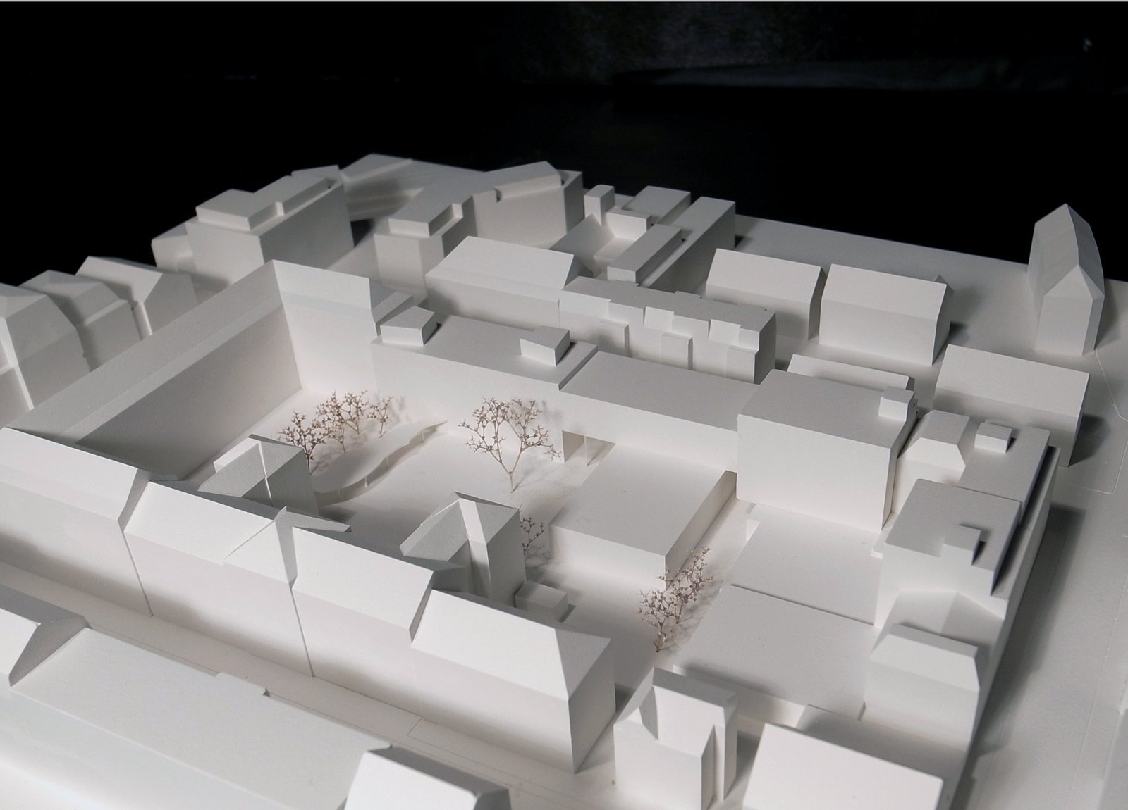 mlzd_tpb_Turnhalle_Plaenke_Modell