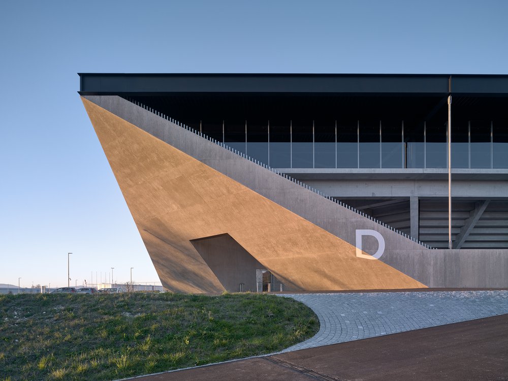 STADE DE LA TUILIERE, Neubau