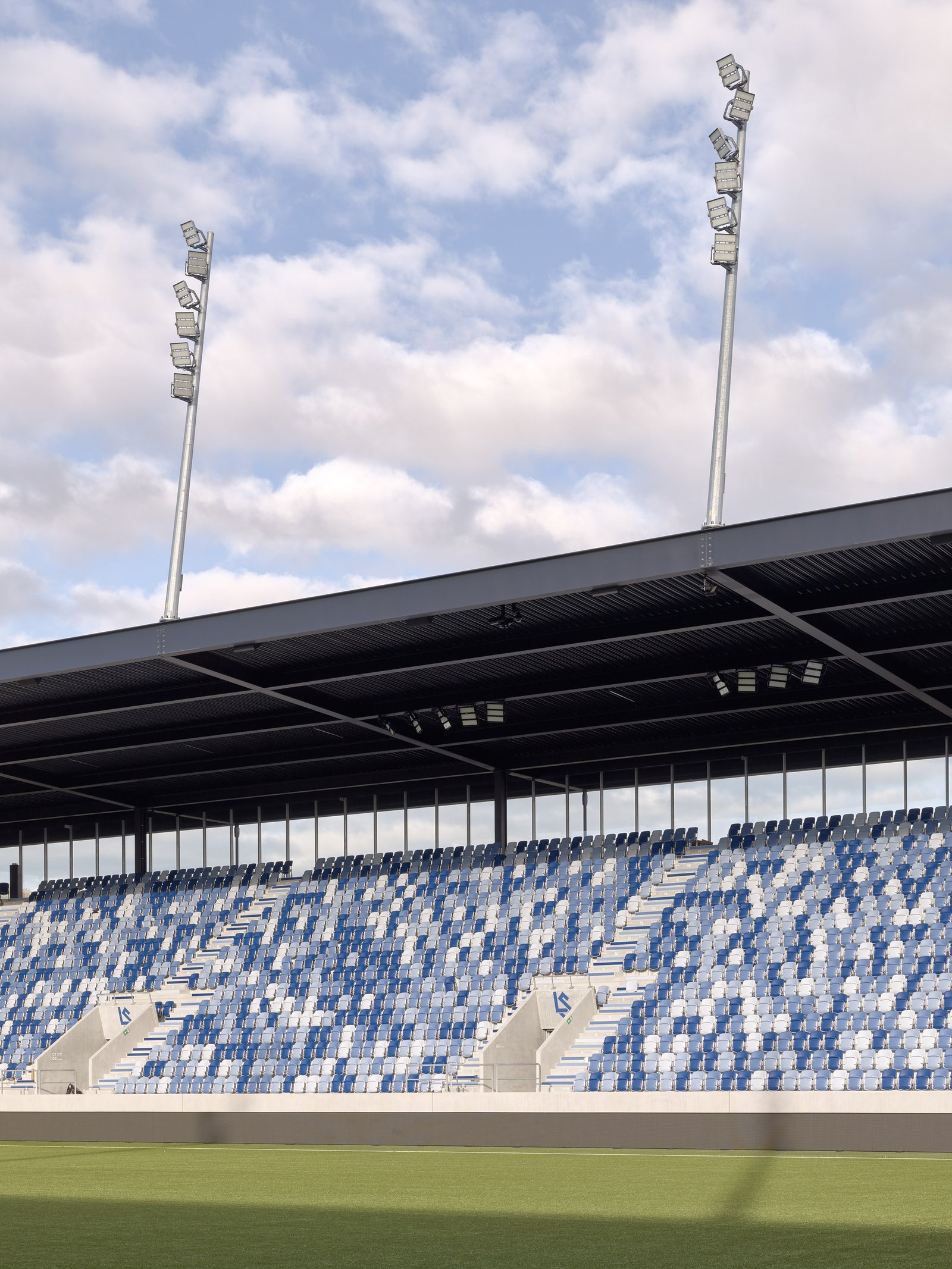 mlzd sfl Neubau Fussballstadion Lausanne Innenraum